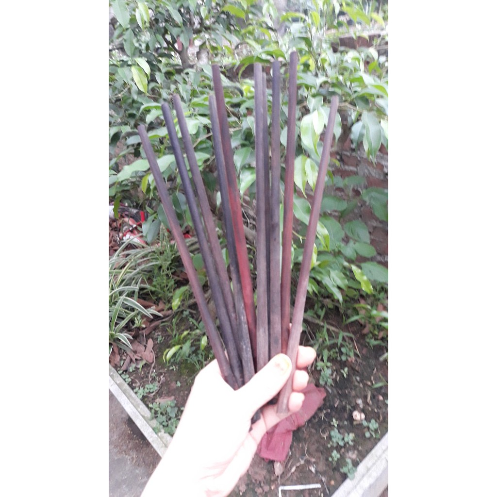 Đũa gỗ trắc nhà làm