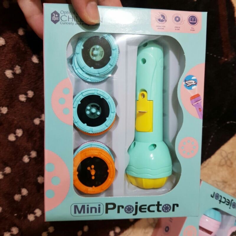 Đèn bin chiếu  hình  cho bé