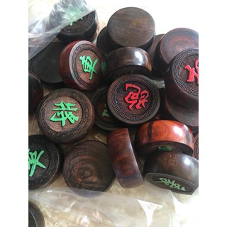 quân cờ gỗ trắc 4cm đục nổi