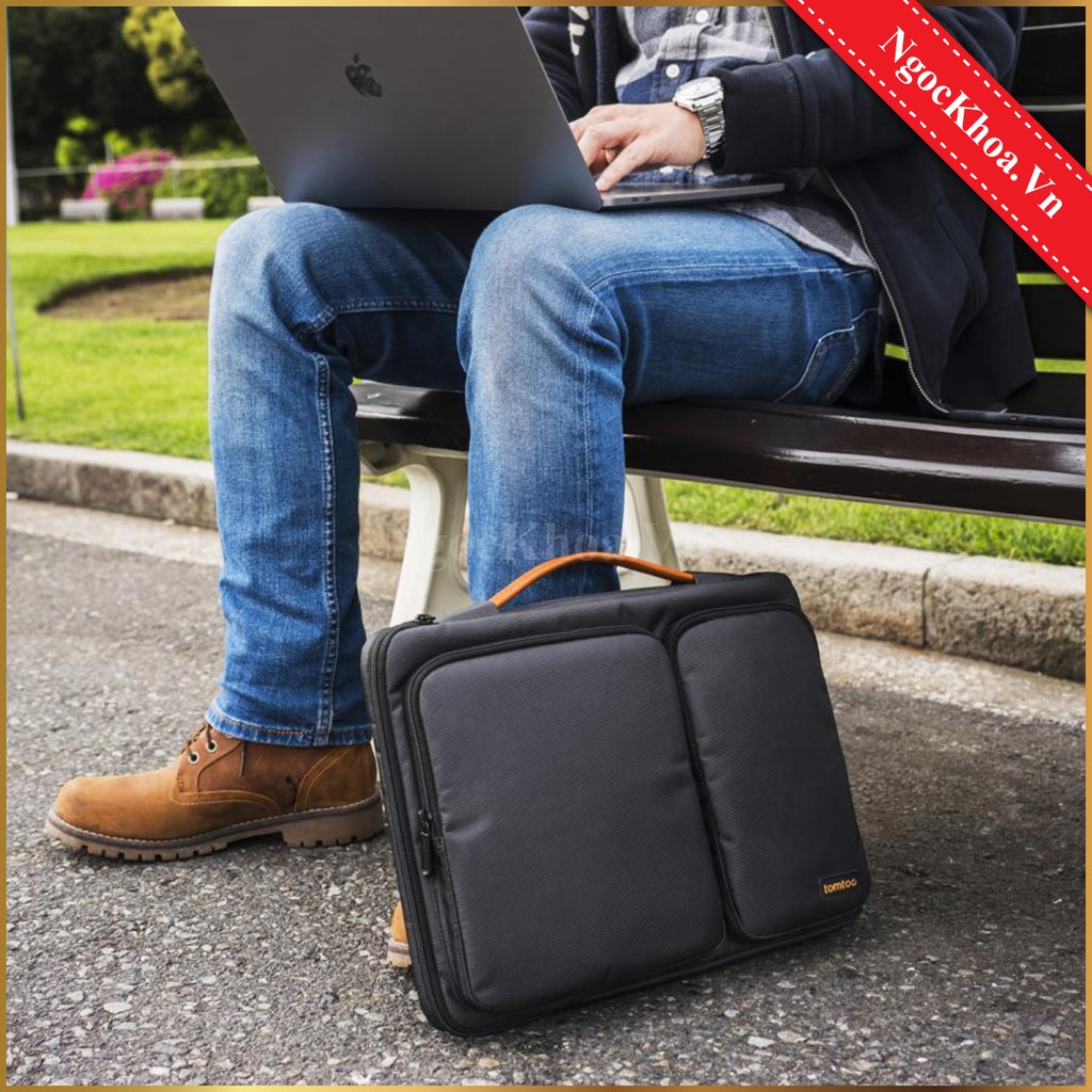 Túi Chống Sốc Laptop/ Macbook 13/15/16 inch Đeo Vai  Tomtoc (USA) 360 ° Shoulder Bags ( A42 ) - Phân Phối Chính Hãng