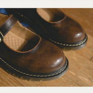 Giày da nữ retro