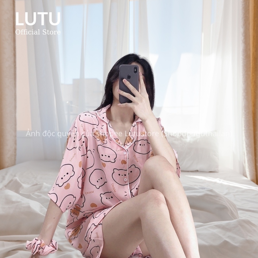 Bộ ngủ pijama chất lụa hoạ tiết dễ thương kèm dây buộc tóc scrunchies | WebRaoVat - webraovat.net.vn