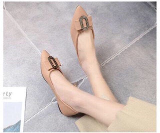 Giày bệt kiểu dáng đơn giản