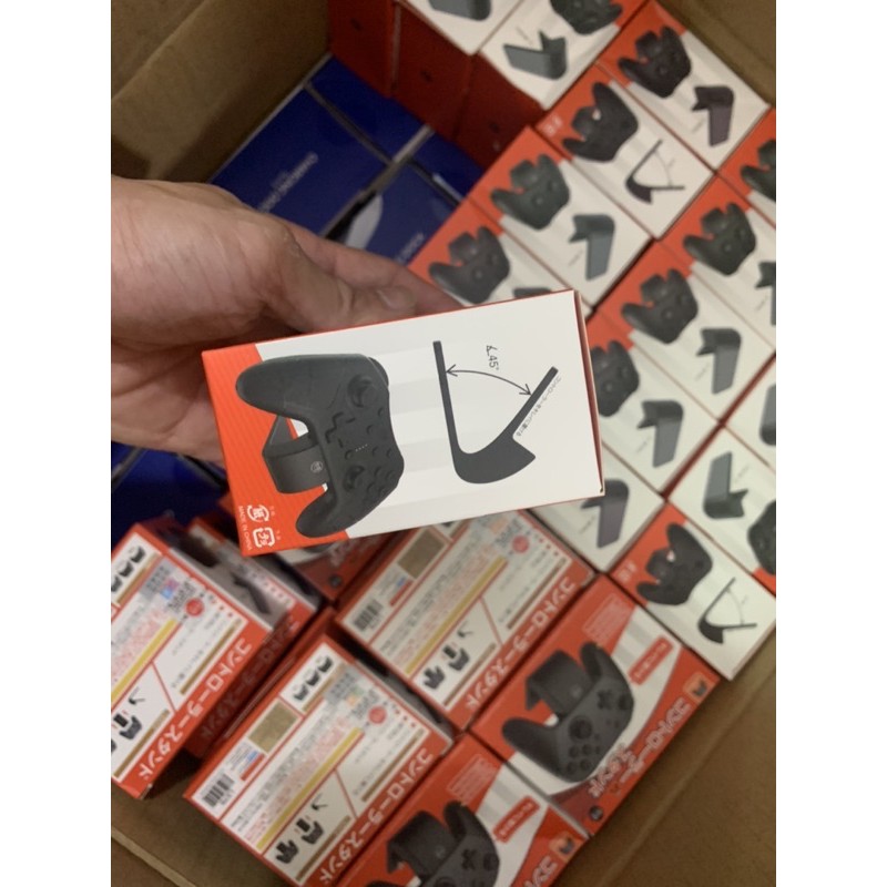 Đế dựng tay cầm nhựa hãng iine dựng Ps4 Xbox one Nintendo Switch ok