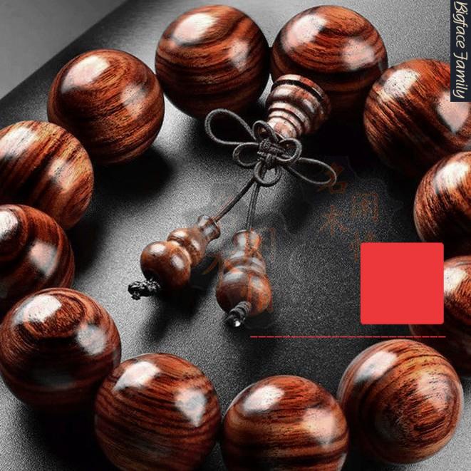 Vòng Đeo Tay Bằng Gỗ Đàn Hương Đỏ Kiểu Dáng Độc Đáo
