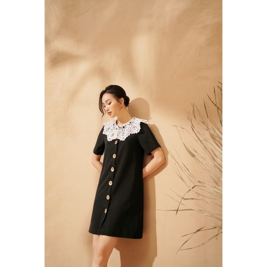 [Mã BMBAU50 giảm 50K đơn 150K] LIIN - Váy Khuy Gỗ Phối Cổ Ren Lace Button Dress V00592 | BigBuy360 - bigbuy360.vn