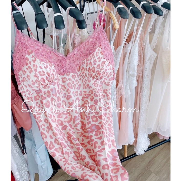 Sét Đồ Ngủ Cao Cấp, Váy Ngủ Lụa Kèm Choàng Siêu Quyến Rũ Cho Các Nàng Từ 40-56kg. | BigBuy360 - bigbuy360.vn