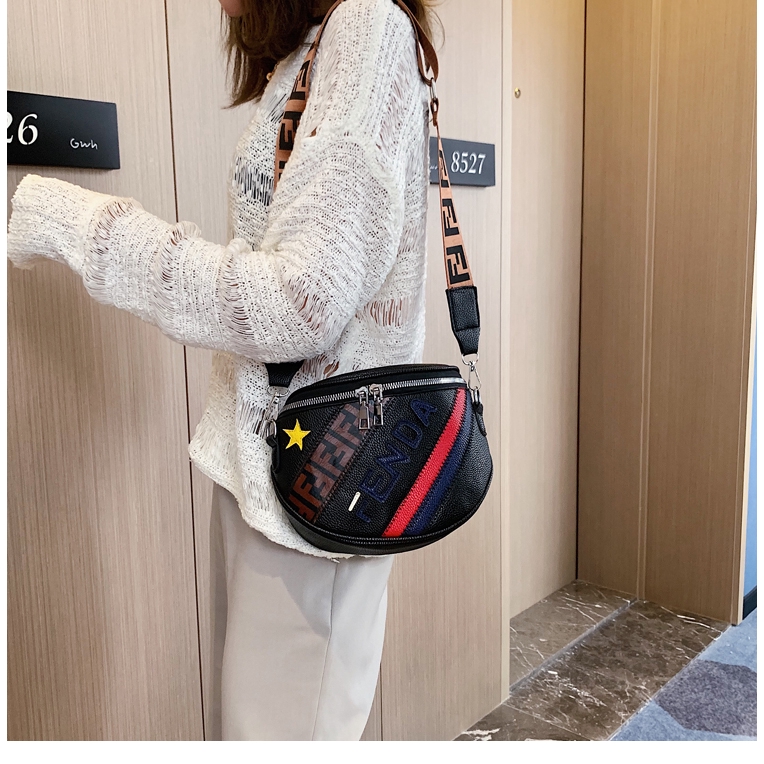 Túi Đeo Chéo Fendi Chất Lượng Cao 3 Màu Tùy Chọn Thời Trang Cho Nam Và Nữ