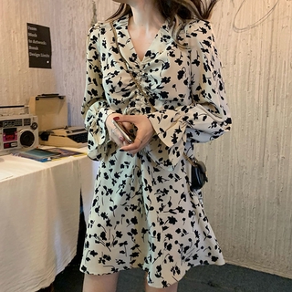 Đầm Hoa Cổ V Thời Trang Nữ Tính