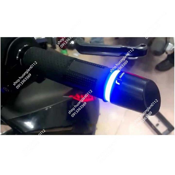 Bao tay nắm xe máy gù vát có đèn led