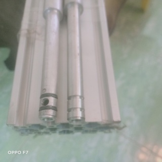 Ống nhôm định hình lổ 6,4 phi 18 có đóng sẵn nâm châm 3x3