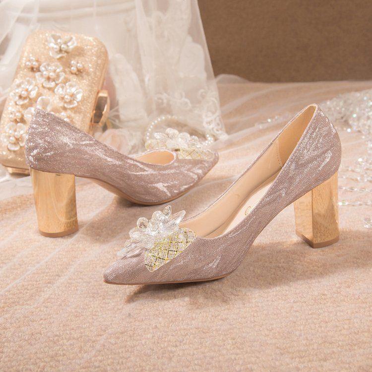 Giày Cao Gót Đính Kim Sa Lấp Lánh Hai Cách Mang Thời Trang Pháp Sang Trọng Dành Cho Cô Dâu