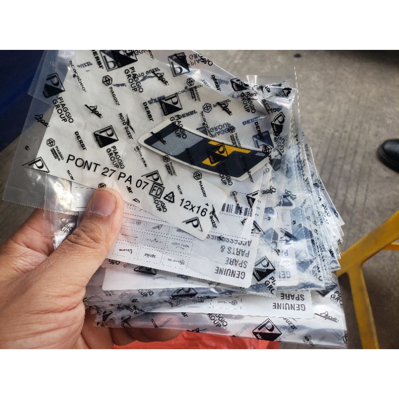 2 chiếc Tem vành vespa HPE, tem vành xe vespa gts HPE