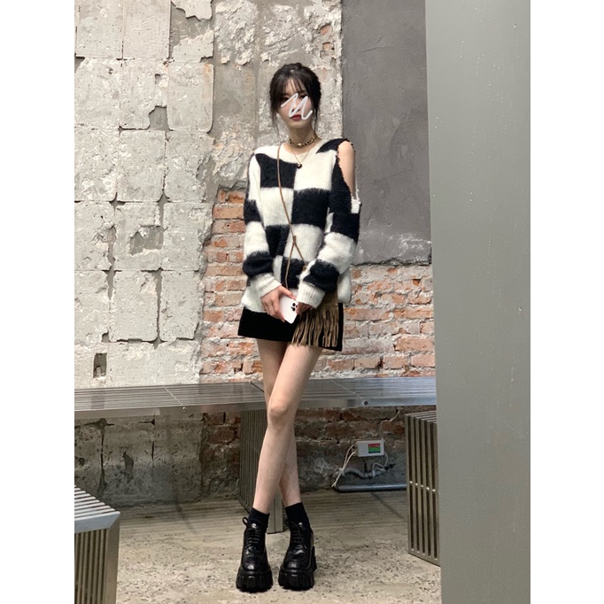  Áo Sweater Dệt Kim Tay Dài Hở Vai Họa Tiết Kẻ Sọc Phong Cách Hàn Quốc Thời Trang | BigBuy360 - bigbuy360.vn