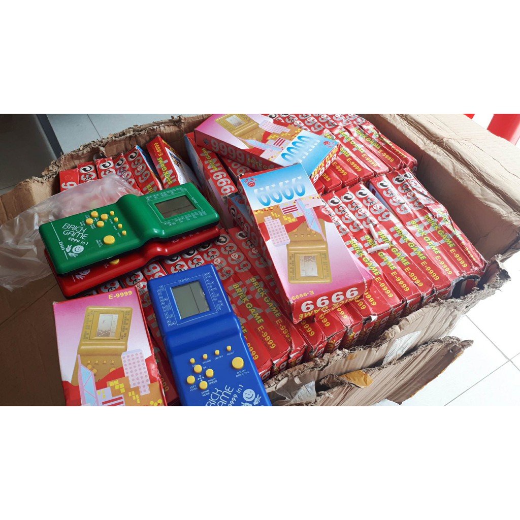 Máy chơi điện tử cầm tay