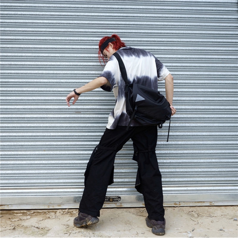 Túi đeo chéo phong cách hip hop cá tính