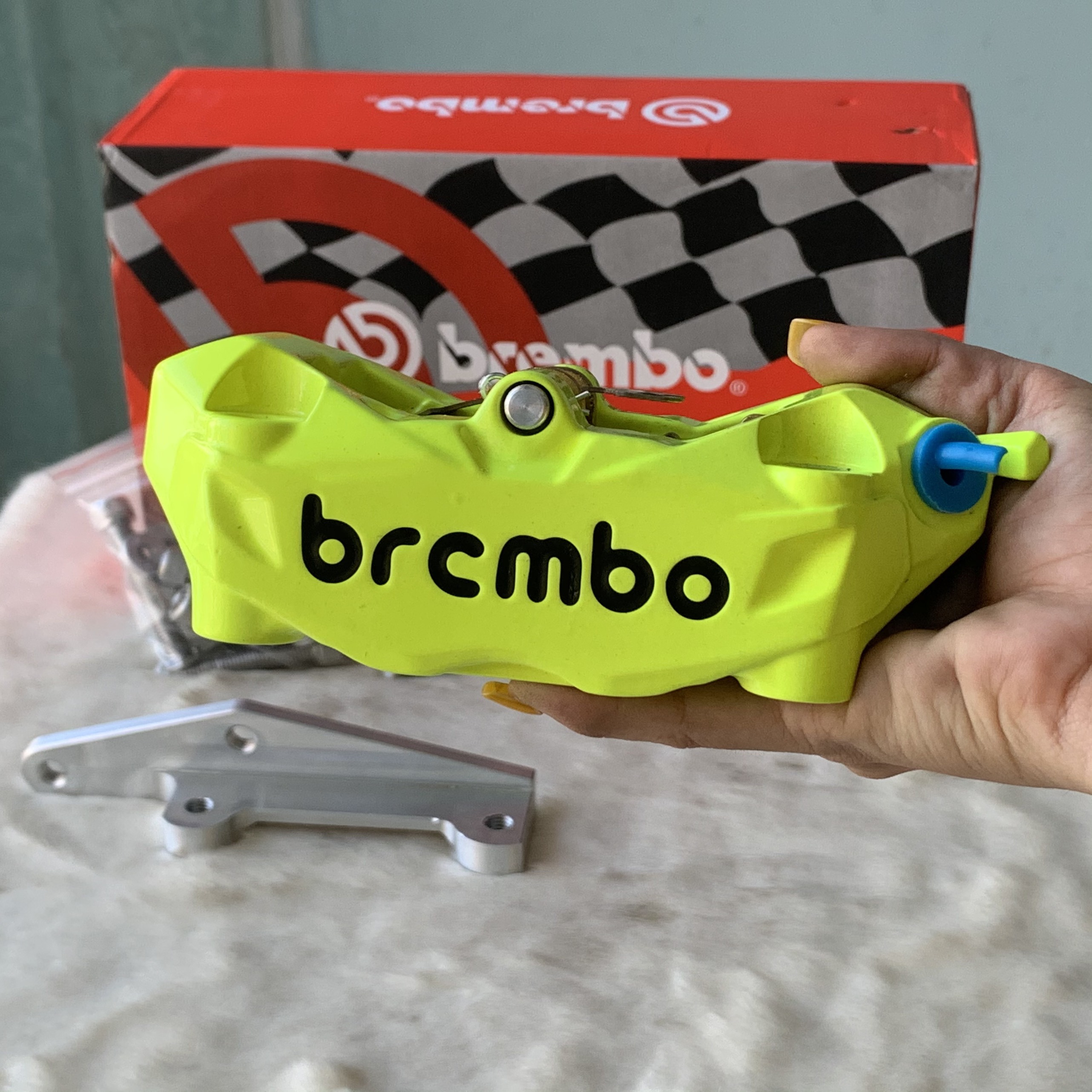 [Giá hủy diệt]  Heo Brembo 4pis luôn pat cho ex150 , Ex 135, Sirius, vario, wave 110