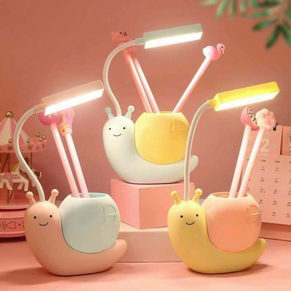 Đèn Học Để Bàn Mini Hình Ốc Sên Siêu Dễ Thương Kèm Ống Bút