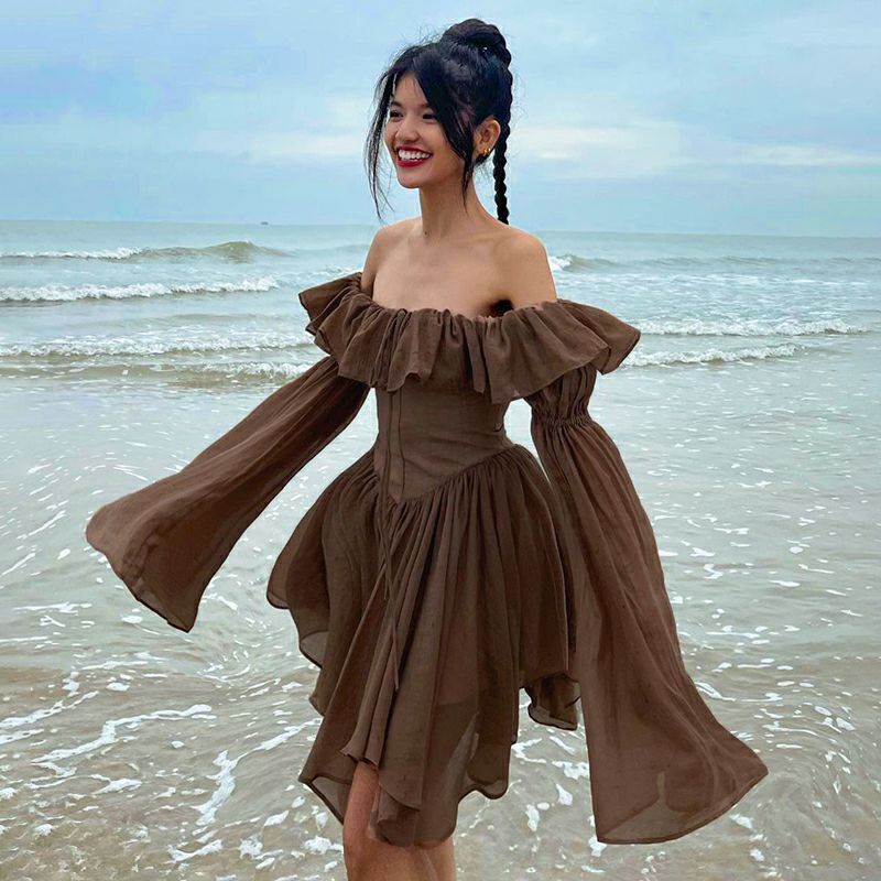 Váy trễ vai tay bèo ôm eo siêu xinh