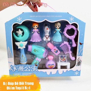 Búp Bê Tuyết và Đồ Chơi Trang Điểm