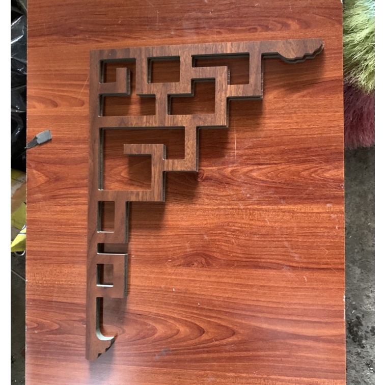 Viền góc dán trang trí tường phòng thờ kích thước 37cm x 27cm