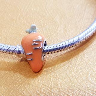 Charm cà rốt bạc 925