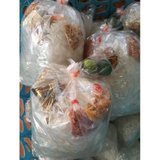 Bánh tráng trộn satế chà bông