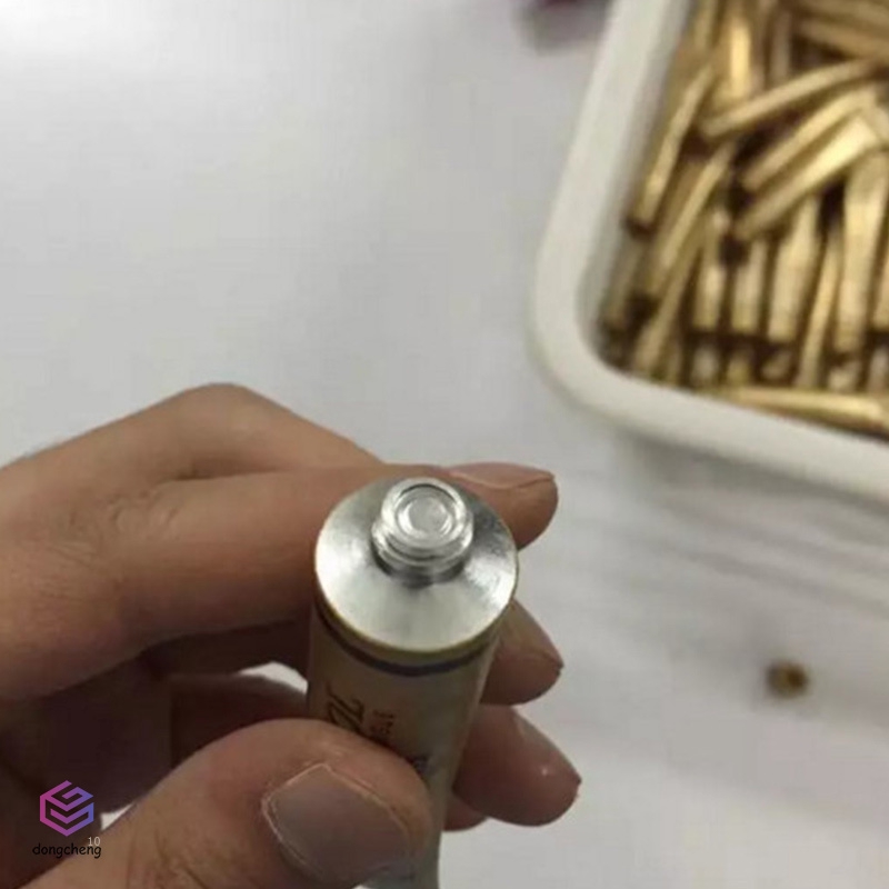 [Hàng mới về] Kem che khuyết điểm kháng nước có độ che phủ cao để trang điểm | BigBuy360 - bigbuy360.vn