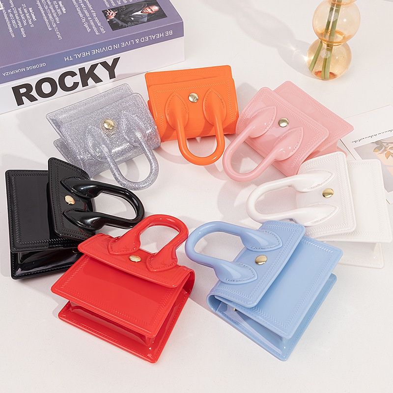 Túi Đeo Chéo Mini Bằng Silicone PVC Phối Dây Xích Thời Trang Cho Nữ