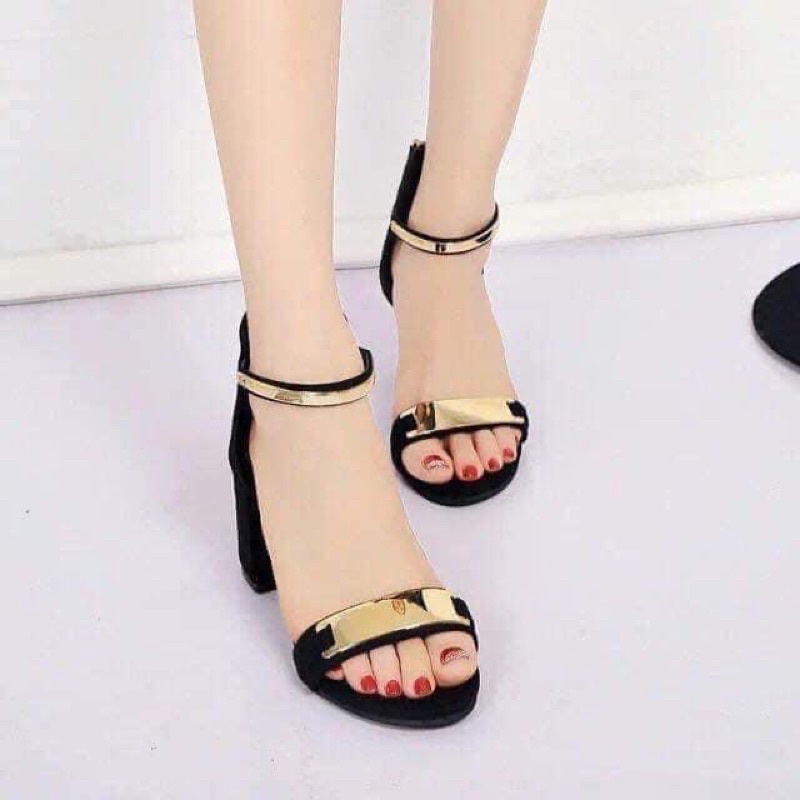 Dép đi 2,3 lần cần pass