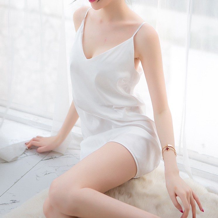 Váy ngủ nữ 2 dây lụa màu trơn thời Đầm ngủ nữ sexy gợi cảm lụa Hàn cổ chữ V quyến rũ NA637