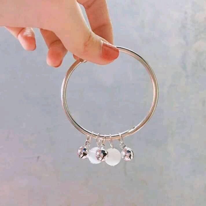 Kiềng tay không gỉ hình thật