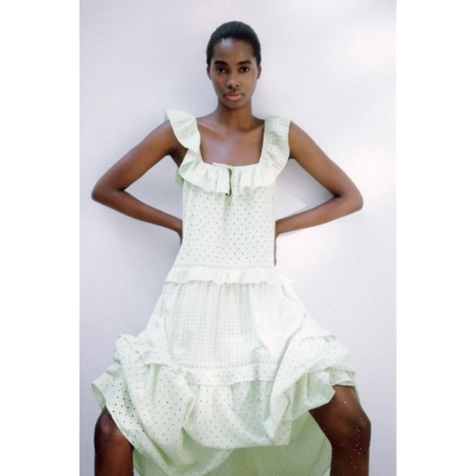 Đầm thêu maxi Zara xanh pastel săn sale sẵn size M