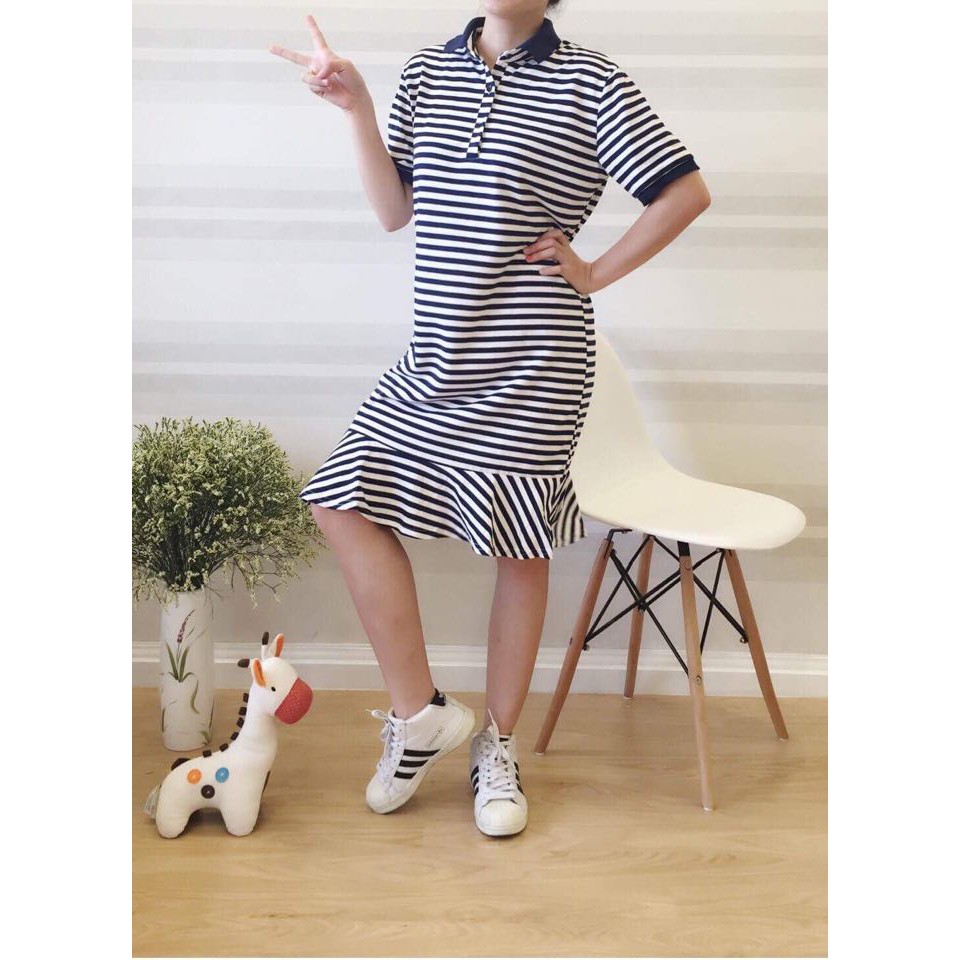 Váy kẻ ngang đuôi cá