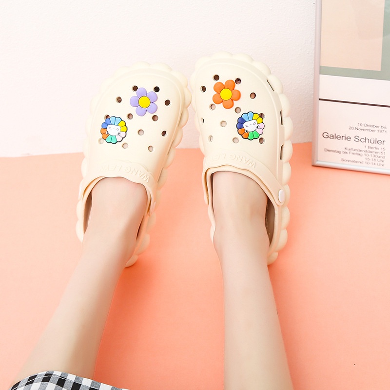 Dép Bít Mũi Đế Dày Đục Lỗ Hở Ngón Chống Trượt Dễ Thương Cho Nữ