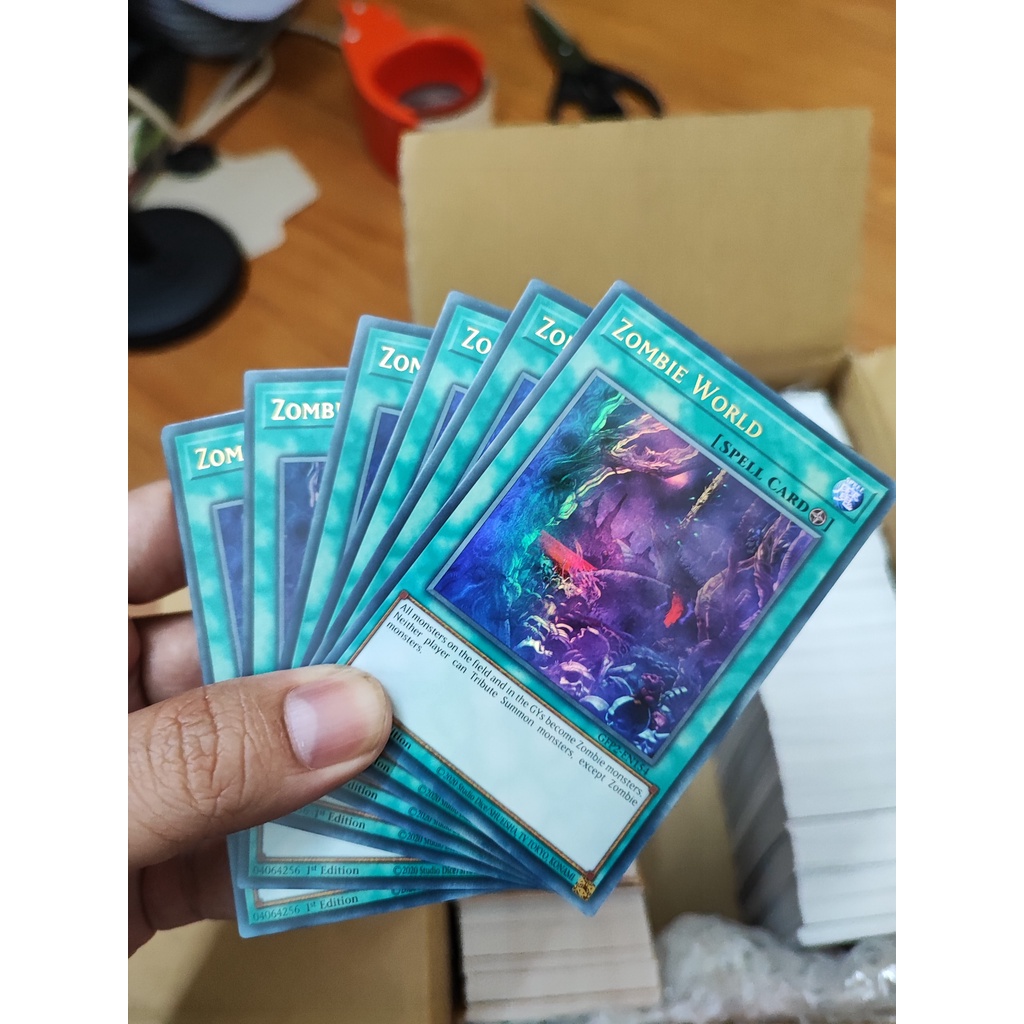 [Yugioh Funny Shop] 1 lá thẻ bài Zombie World - GFP2-EN154 - Ultra Rare 1st Edition