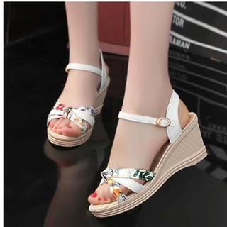 Dép Đế Xuồng Quai Chéo Cao 4 Phân Quai Hậu Cực Đẹp