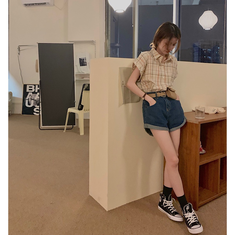 Áo sơ mi nữ sọc tay ngắn, thiết kế cổ điển, phong cách Hồng Kông, đẹp và tinh tế.