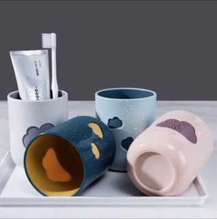 Cốc nước hình đám mây