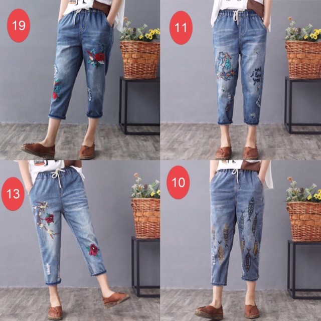 Quần bò lỡ thêu hoa | BigBuy360 - bigbuy360.vn