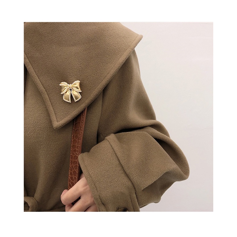 Ghim Cài Áo Hình Nơ Đính Ngọc Trai Dễ Thương