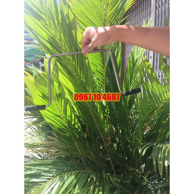 Gác chân  gắn ghế nệm xe máy cho bé