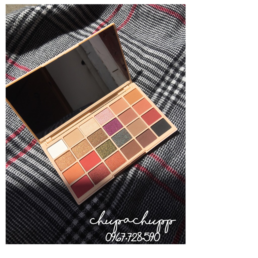 Bảng mắt Soph X Makeup Revolution