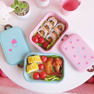 Hộp Cơm Nhựa Dâu Tây