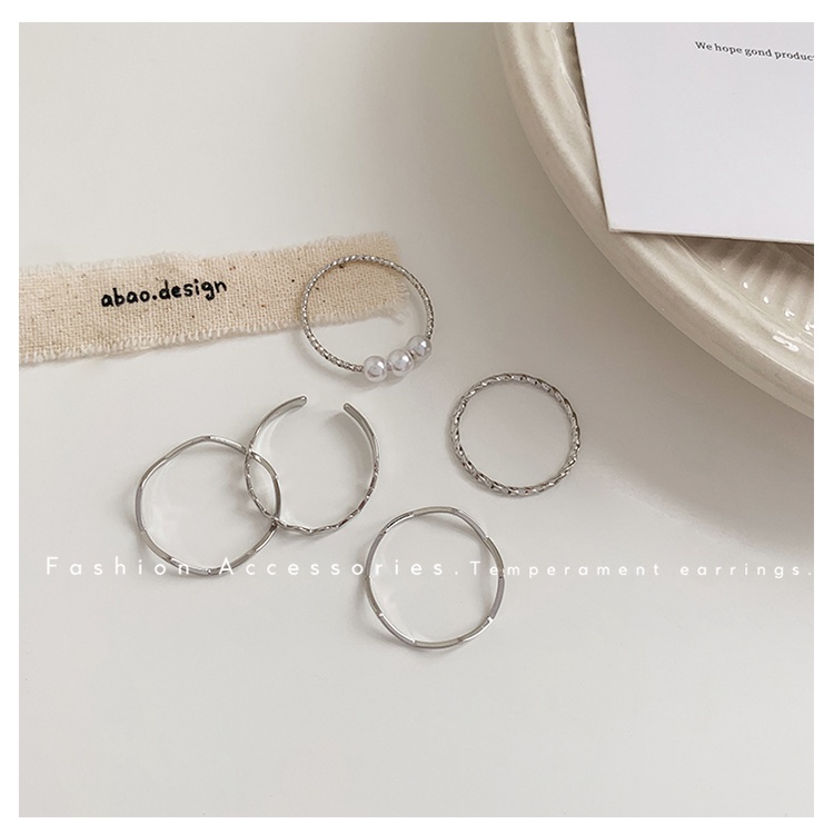 Nhẫn tròn phong cách retro Nhật Bản sang trọng