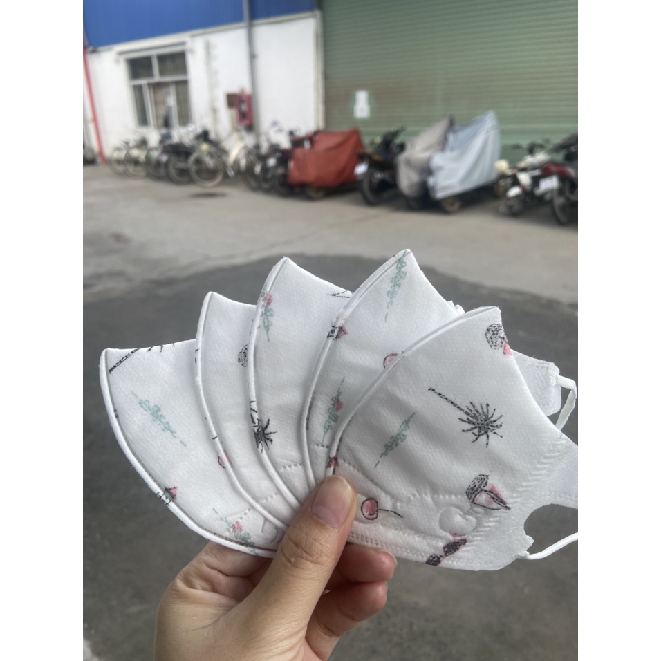 Khẩu trang y tế trẻ em kháng khuẩn 3 lớp Famapro 5D BABY TRƠN