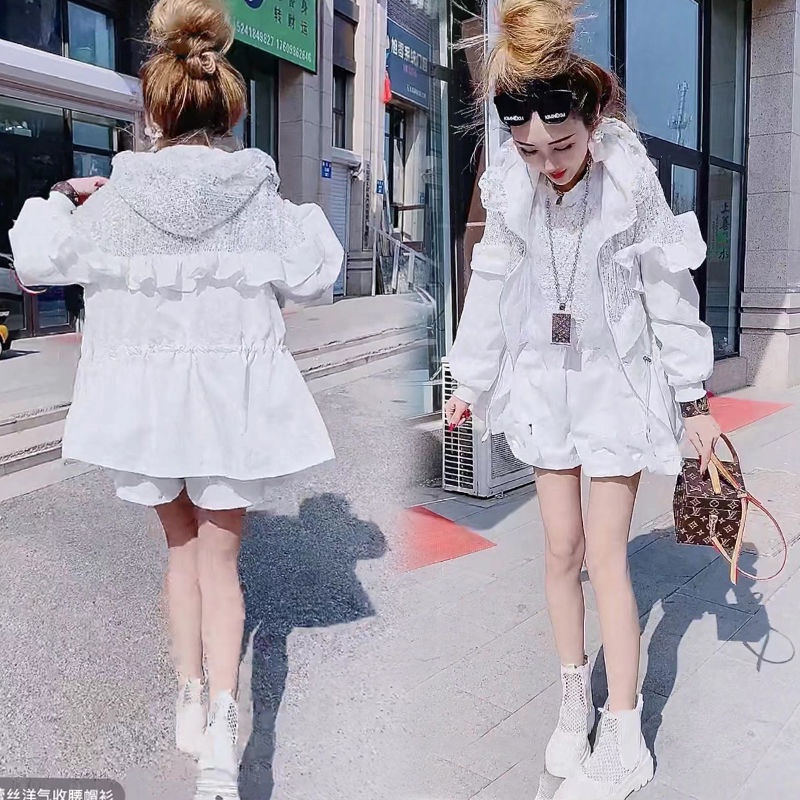 Áo Khoác Chống Nắng Siêu Mỏng Dáng Rộng Màu Đen Đính Kim Sa Viền Ren Phong Cách Phương Tây Thời Trang Xuân Hè Cho Nữ