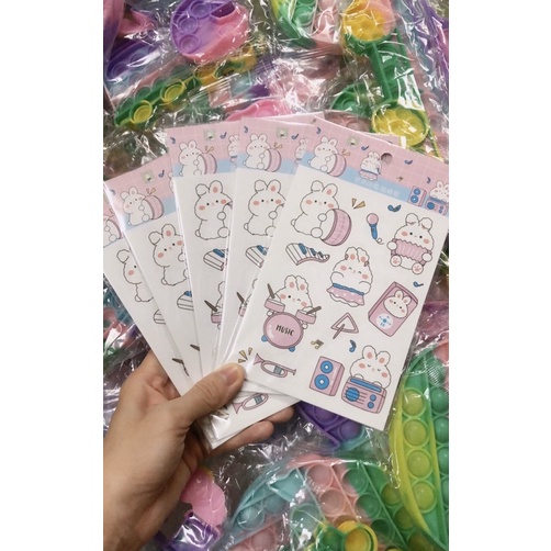 Sticker set 4 tấm phong cách dễ thương