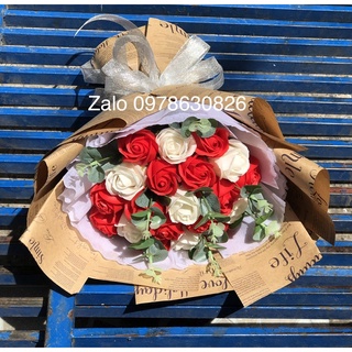 Hoa Hồng sáp thơm bó 19 bông phối lá Mimosa