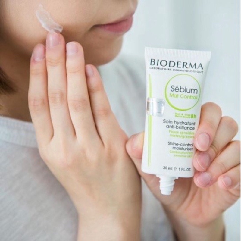 Kem dưỡng ẩm kiềm dầu dành cho da mụn, lỗ chân lông to Bioderma Sebium Mat Control 30ml